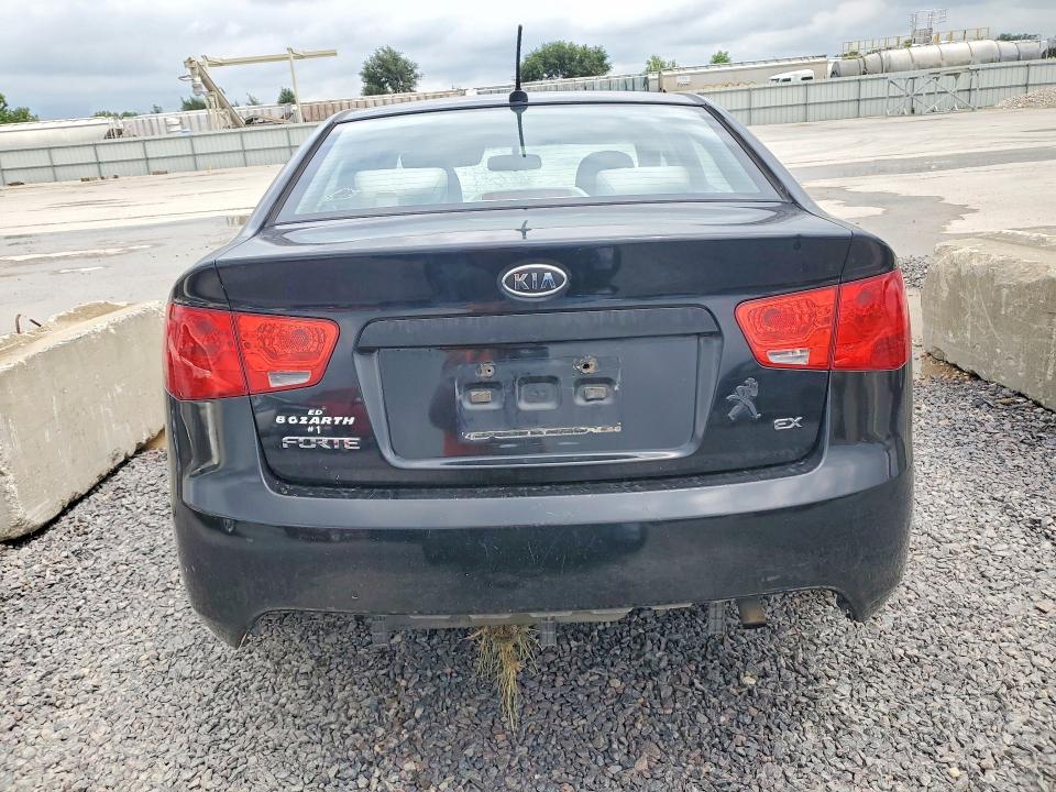 Photo 6 from auction – 2011 KIA FORTE with VIN KNAFU4A28B5374641