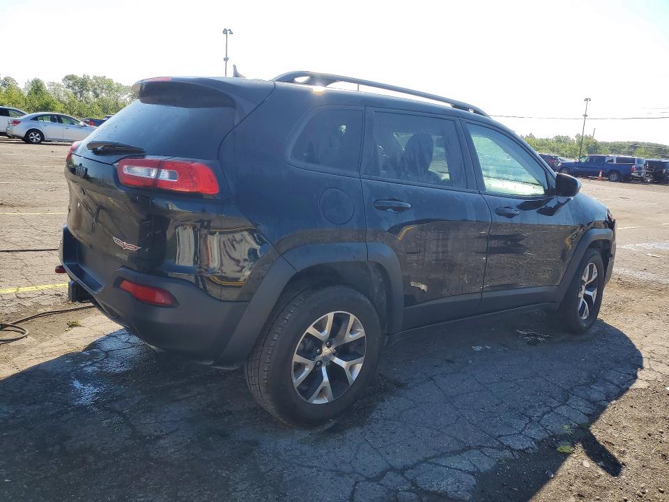 Photo 3 from auction – 2017 JEEP CHEROKEE with VIN 1C4PJMBS8HW556583