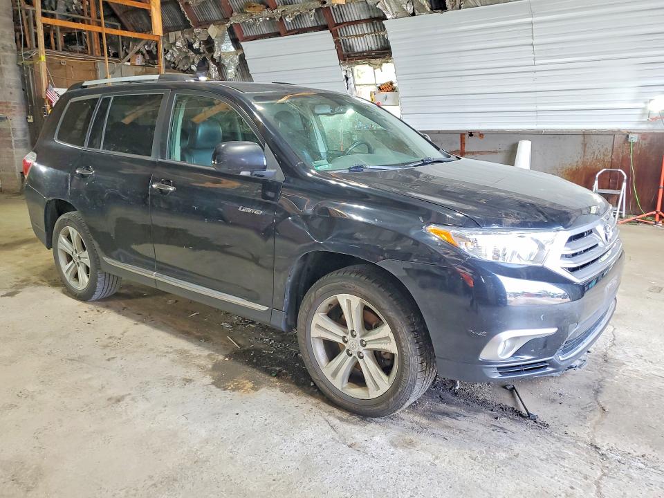 Photo 4 from auction – 2013 TOYOTA HIGHLANDER with VIN 5TDDK3EH4DS209949