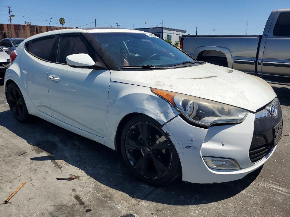 Photo 4 from auction – 2012 HYUNDAI VELOSTER with VIN KMHTC6AD6CU058020