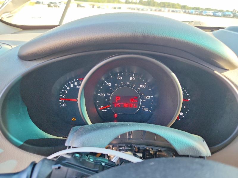 Photo 9 from auction – 2014 KIA SOUL with VIN KNDJN2A26E7099455