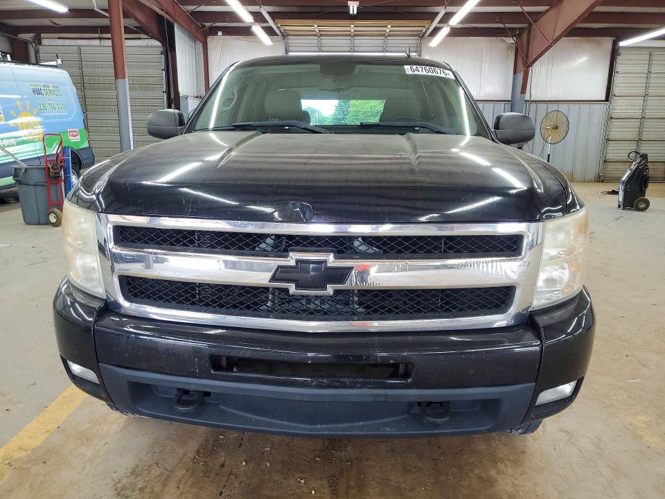 Photo 5 from auction – 2011 CHEVROLET SILVERADO with VIN 1GCRKSE37BZ434561