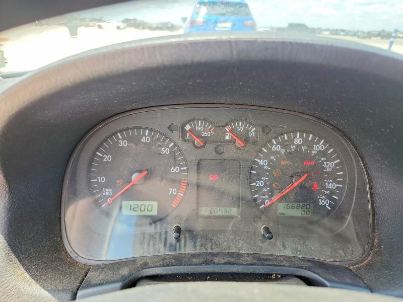 Photo 9 from auction – 2003 VOLKSWAGEN JETTA with VIN 3VWSE69M43M091078