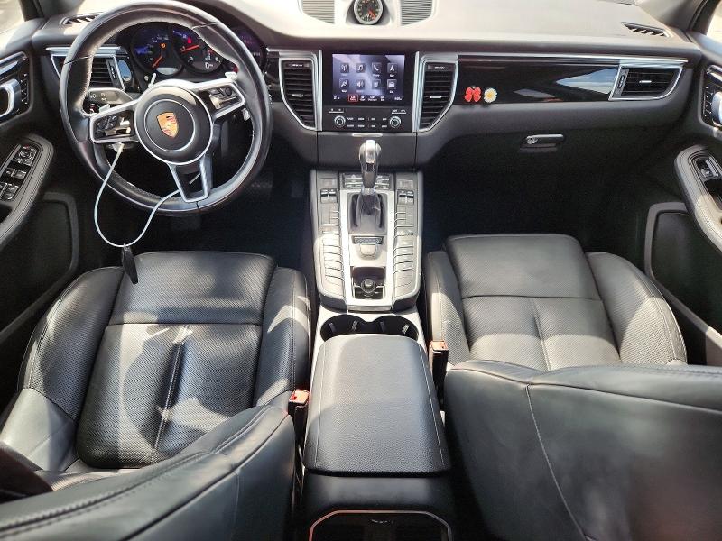 Photo 8 from auction – 2018 PORSCHE MACAN with VIN WP1AA2A55JLB14520