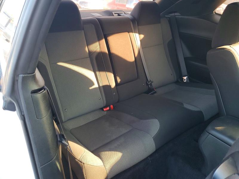 Photo 10 from auction – 2015 DODGE CHALLENGER with VIN 2C3CDZAG1FH775689