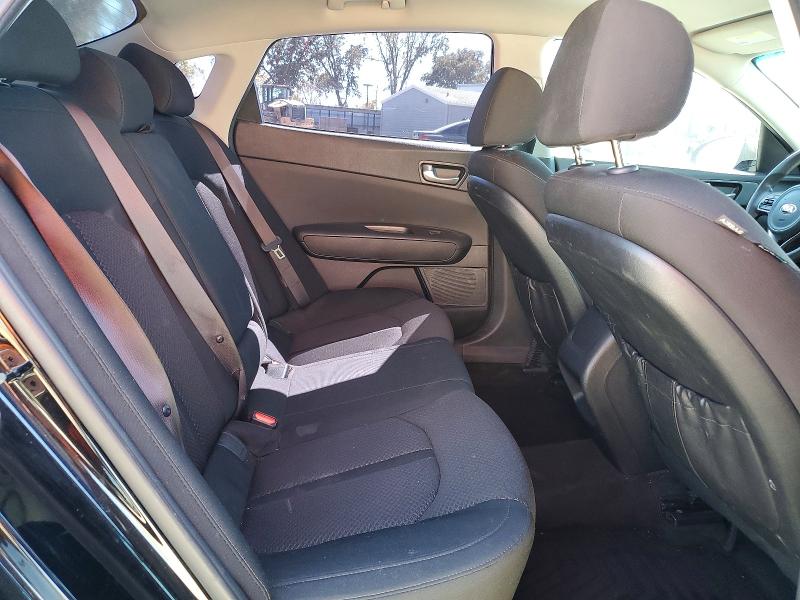 Photo 10 from auction – 2018 KIA OPTIMA with VIN 5XXGT4L30JG260384