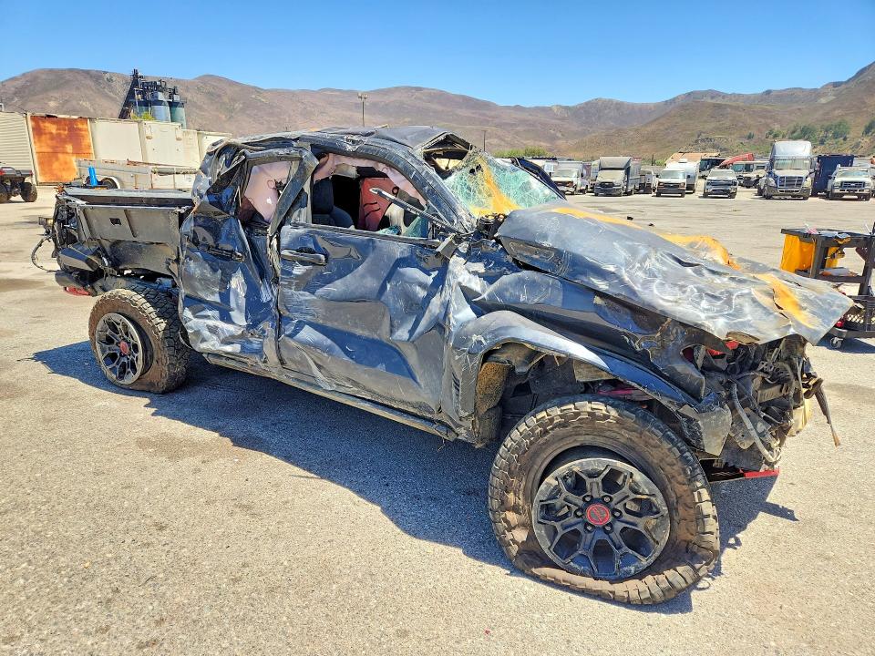 Photo 4 from auction – 2025 TOYOTA TACOMA with VIN 3TYLC5LN0ST016521