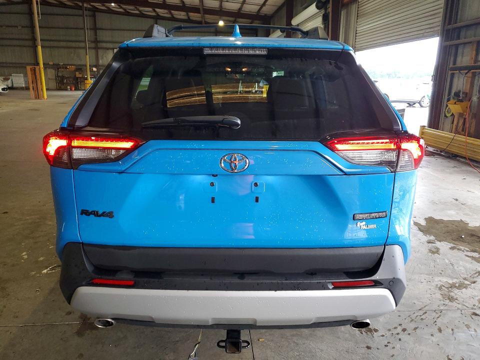 Photo 6 from auction – 2019 TOYOTA RAV4 with VIN 2T3J1RFVXKC048369