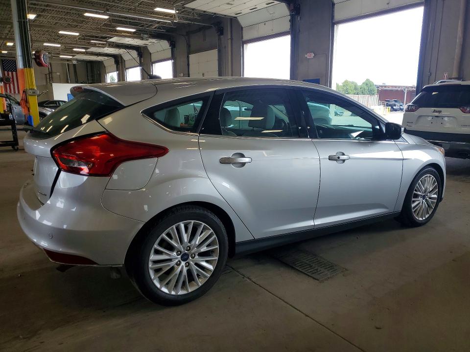 Photo 3 from auction – 2016 FORD FOCUS with VIN 1FADP3N20GL307465
