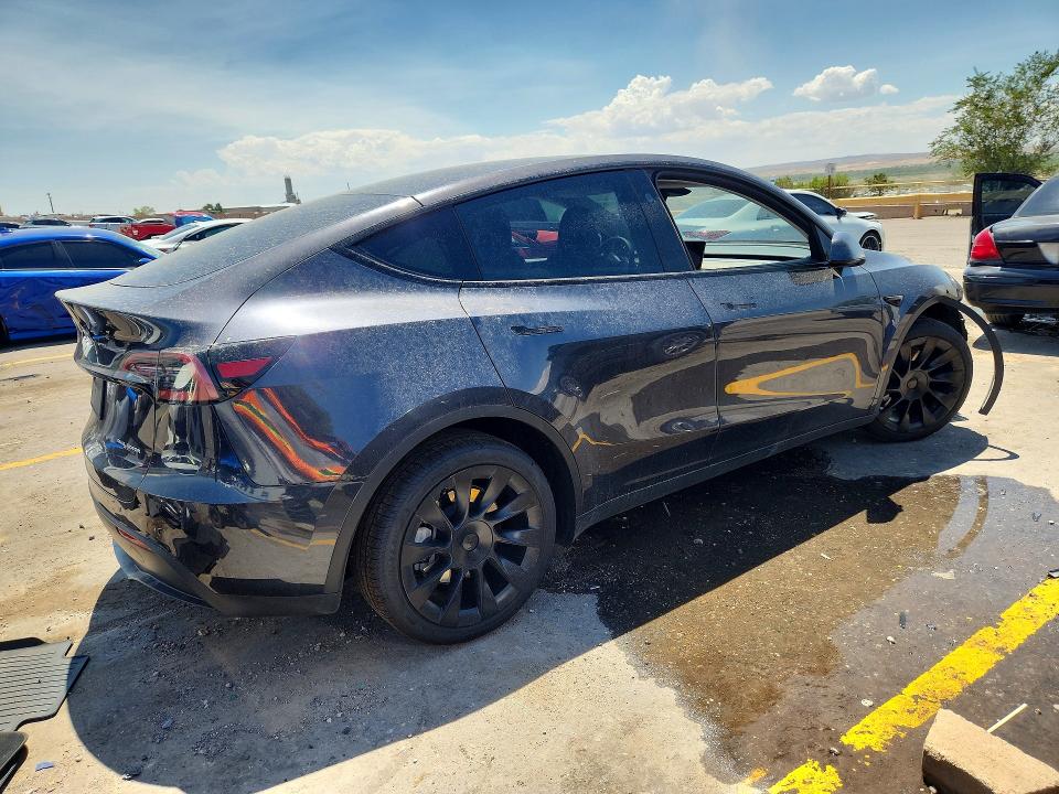 Photo 3 from auction – 2024 TESLA MODEL Y with VIN 7SAYGDEE9RF065490