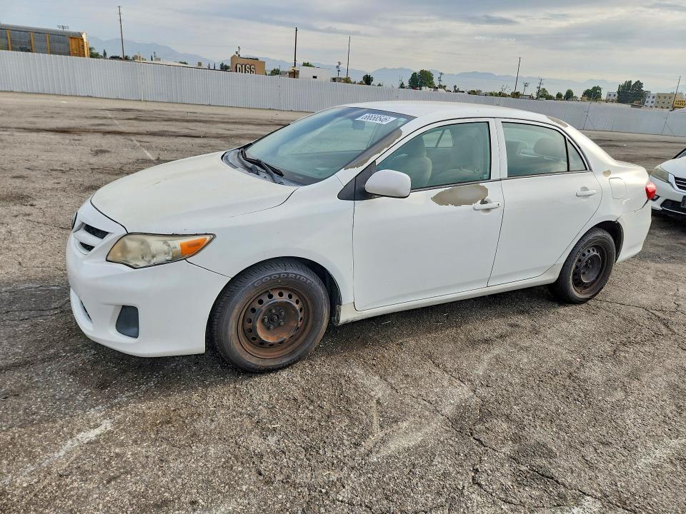 TOYOTA COROLLA 2013 с VIN 5YFBU4EE2DP131614 - Снимка от търг
