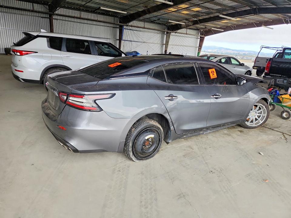 Photo 3 from auction – 2019 NISSAN MAXIMA with VIN 1N4AA6AV5KC383679