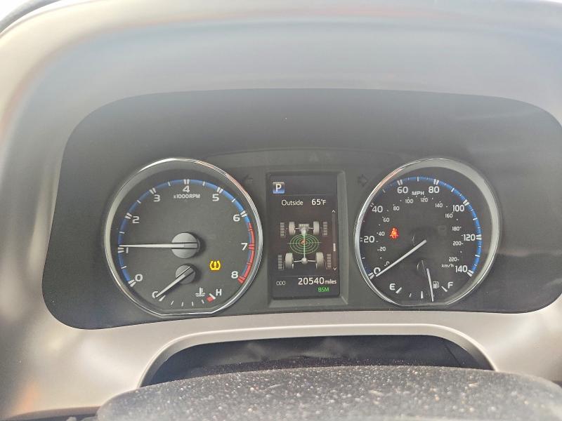 Photo 9 from auction – 2018 TOYOTA RAV4 with VIN JTMDFREV7JJ733084