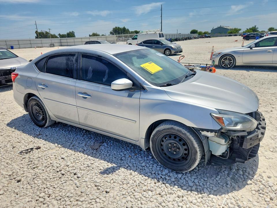 Photo 4 from auction – 2016 NISSAN SENTRA with VIN 3N1AB7AP0GY324751