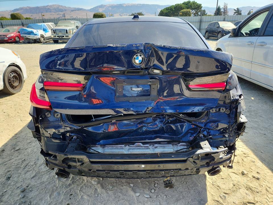 Photo 6 from auction – 2023 BMW 330I with VIN 3MW69FF05P8C98391
