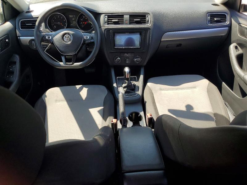 Photo 8 from auction – 2017 VOLKSWAGEN JETTA with VIN 3VW2B7AJ5HM334226