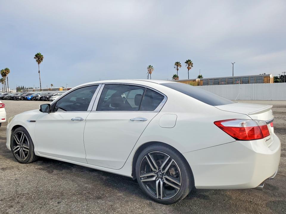 Photo 2 from auction – 2013 HONDA ACCORD with VIN 1HGCR2F59DA221342