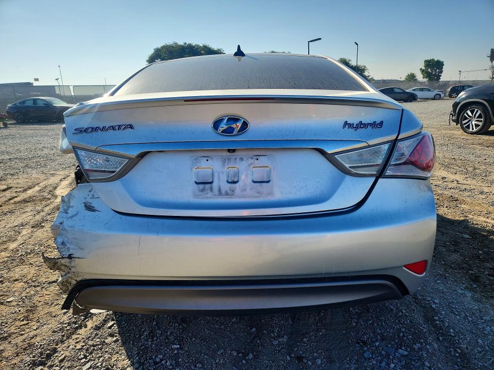 Фото 6 с аукциона – 2013 HYUNDAI SONATA с VIN KMHEC4A44DA071798