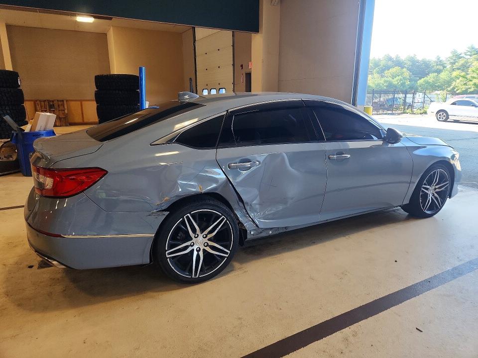 Photo 3 from auction – 2021 HONDA ACCORD with VIN 1HGCV2F95MA031231