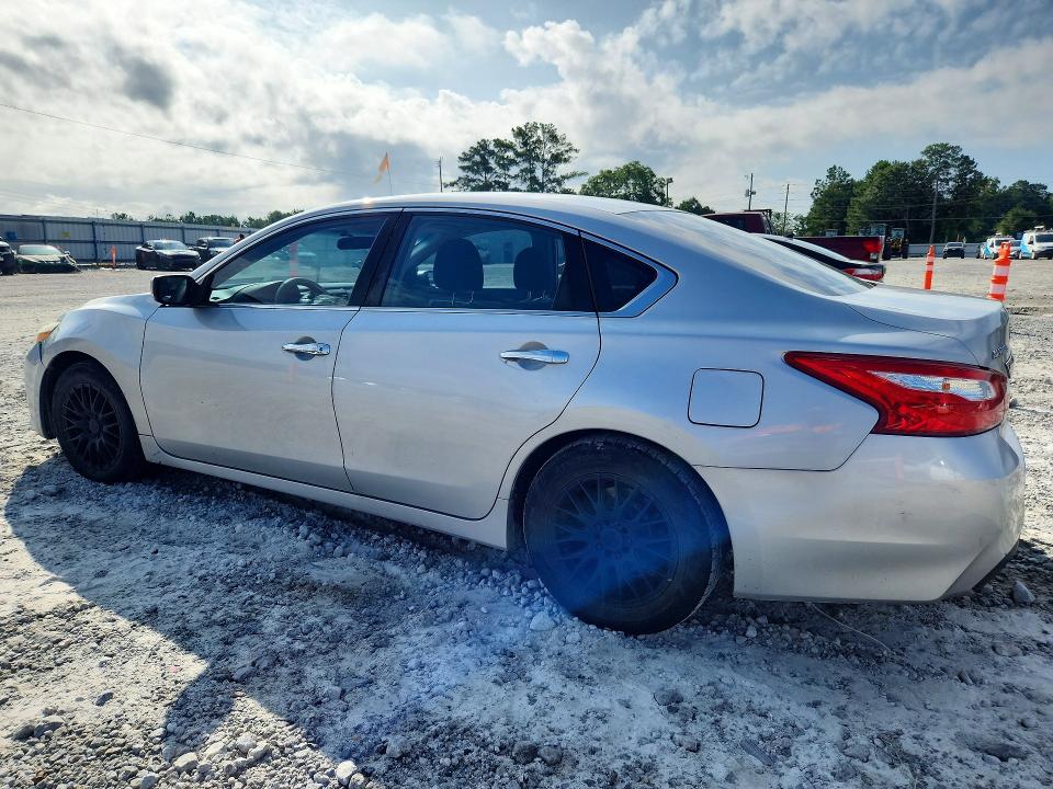 Photo 2 from auction – 2017 NISSAN ALTIMA with VIN 1N4AL3AP8HC158627
