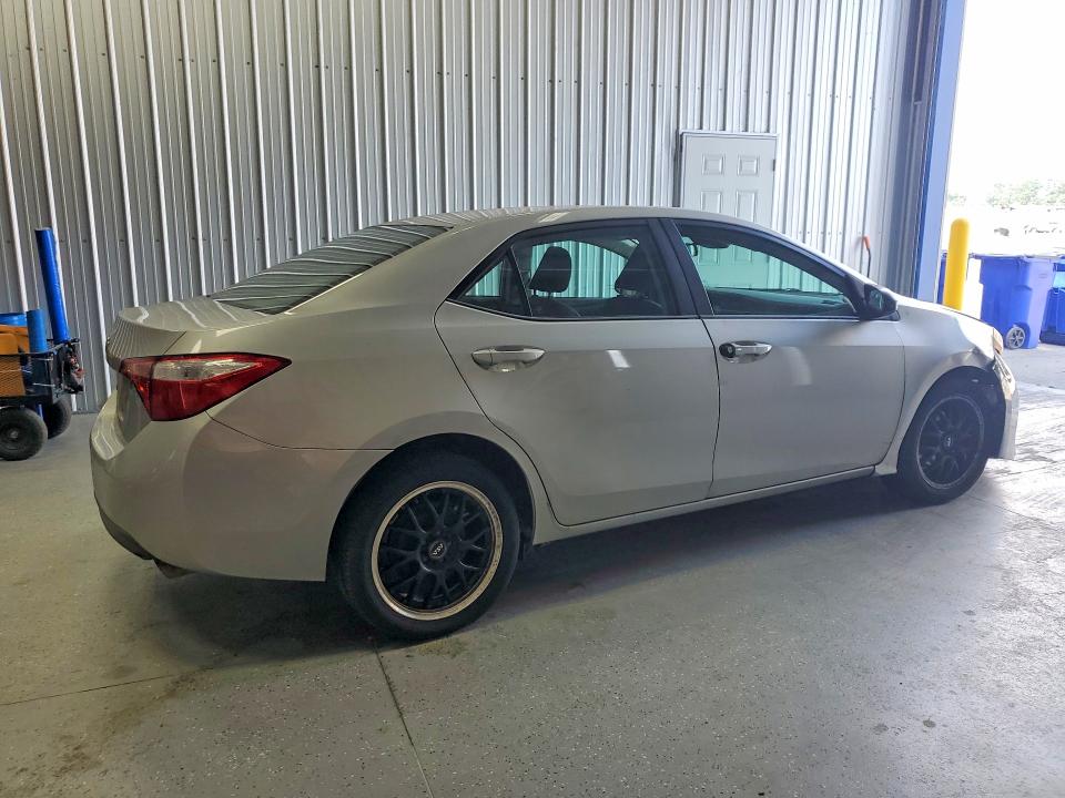Photo 3 from auction – 2017 TOYOTA COROLLA with VIN 5YFBURHEXHP722790