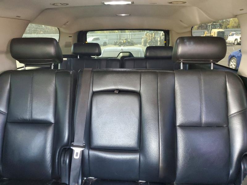 Photo 10 from auction – 2007 CHEVROLET SUBURBAN with VIN 3GNFC16097G206753