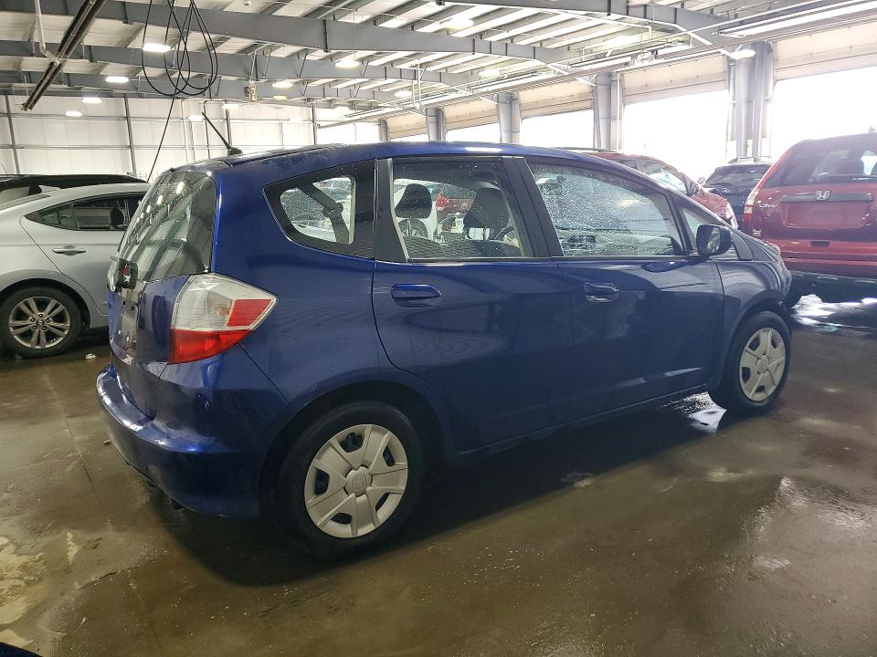 Photo 3 from auction – 2013 HONDA FIT with VIN JHMGE8H37DC066934