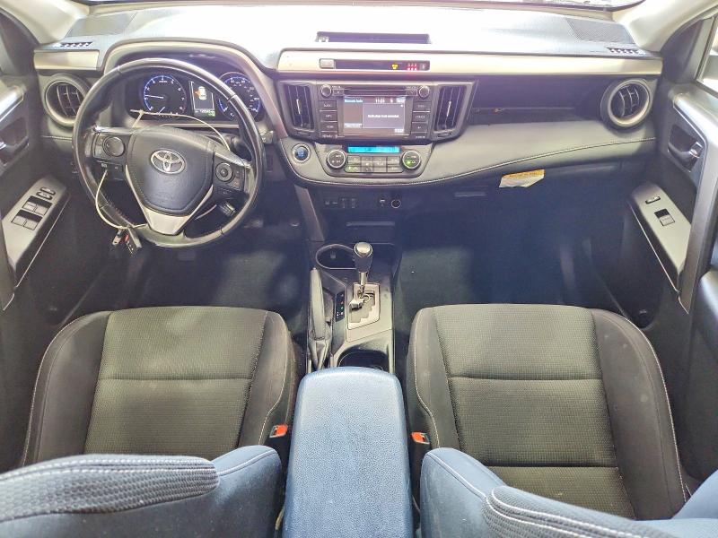 Photo 8 from auction – 2018 TOYOTA RAV4 with VIN JTMRFREV5JD236619