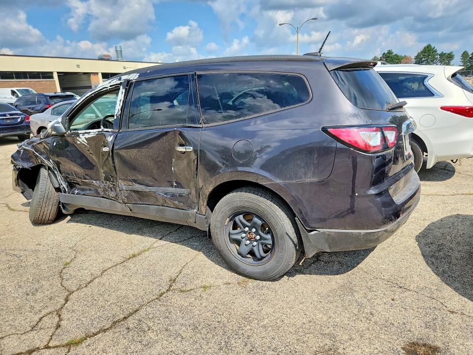 Photo 2 from auction – 2016 CHEVROLET TRAVERSE with VIN 1GNKVFKD6GJ208313
