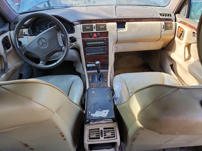 Photo 8 from auction – 1996 MERCEDES-BENZ E with VIN WDBJF55F2TJ019255