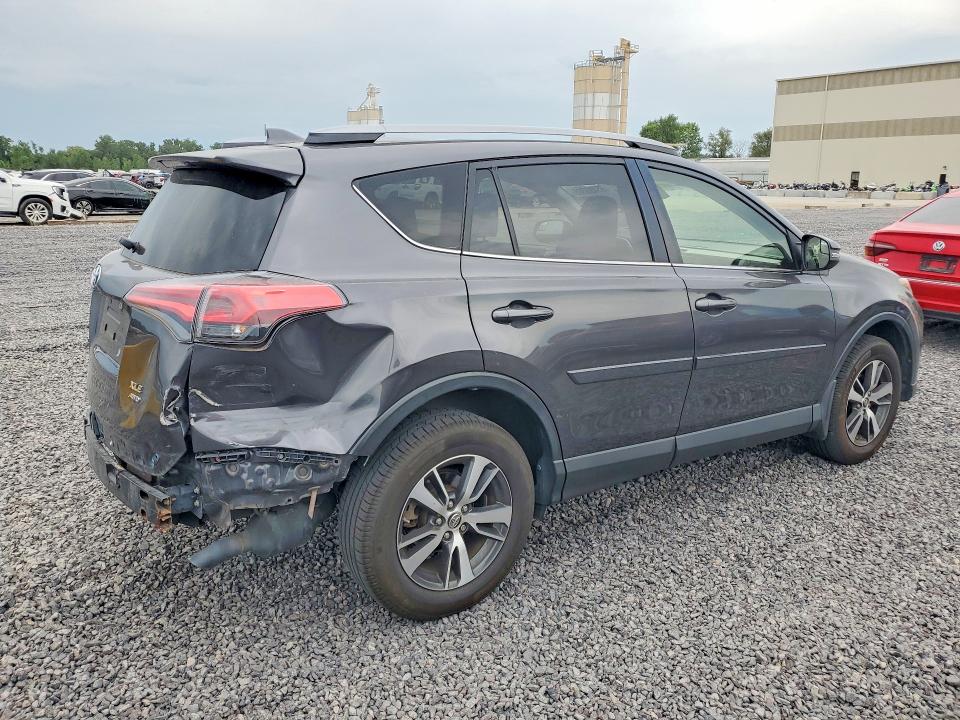 Photo 3 from auction – 2017 TOYOTA RAV4 with VIN JTMRFREV3HJ117723