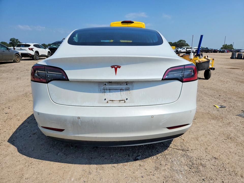 Photo 6 from auction – 2018 TESLA MODEL 3 with VIN 5YJ3E1EA0JF053984