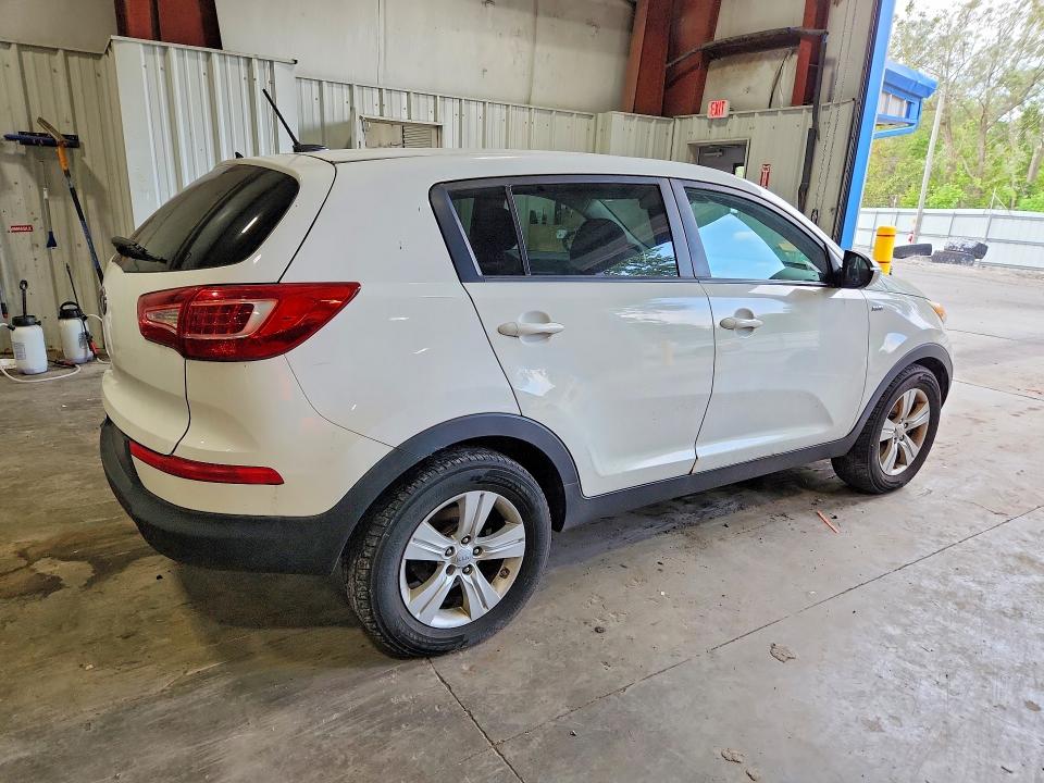 Photo 3 from auction – 2012 KIA SPORTAGE with VIN KNDPBCA29C7233106