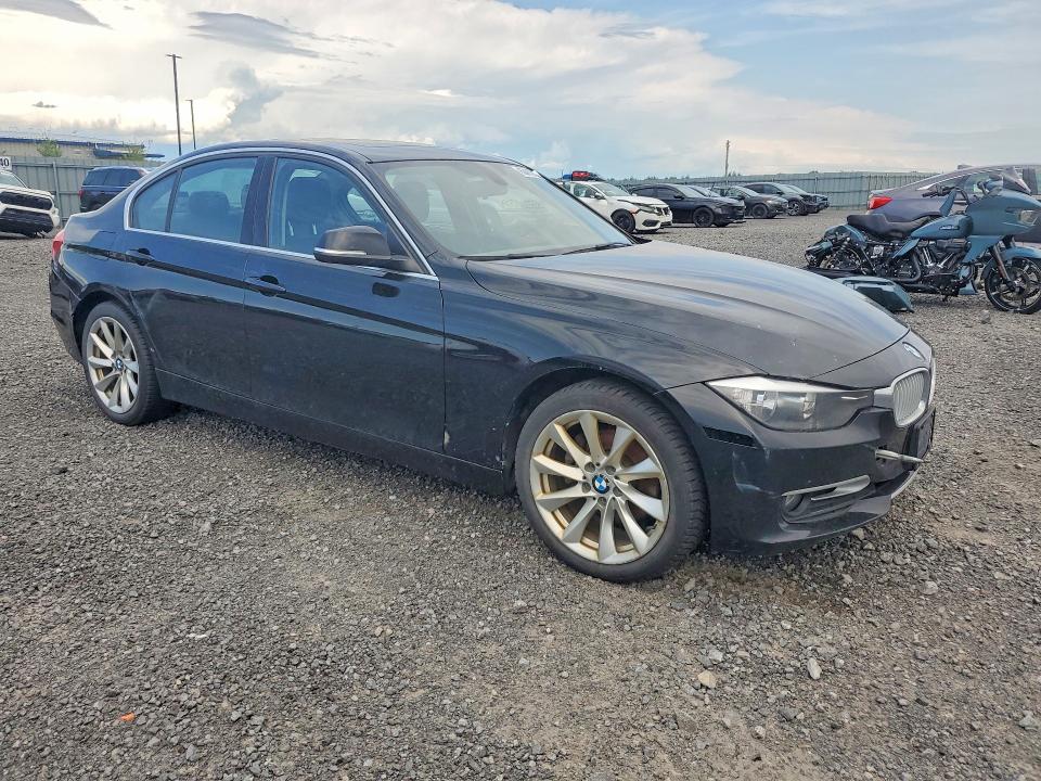 Photo 4 from auction – 2014 BMW 320 with VIN WBA3C3G52ENS70717