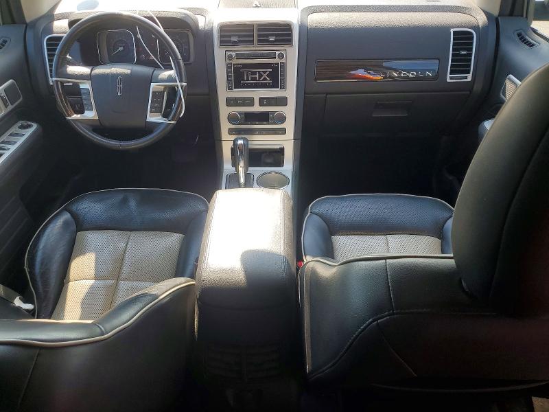 Zdjęcie 8 z aukcji – 2008 LINCOLN MKX z VIN 2LMDU88C38BJ19108