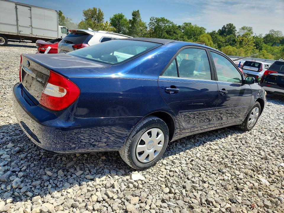 Photo 3 from auction – 2003 TOYOTA CAMRY with VIN 4T1BE32K13U209072