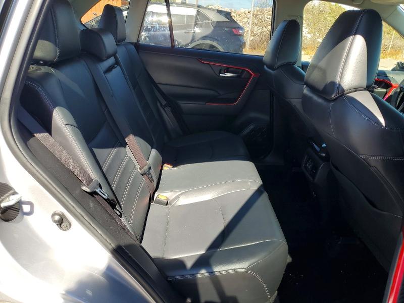 Photo 11 from auction – 2019 TOYOTA RAV4 with VIN JTMC1RFV3KD040781