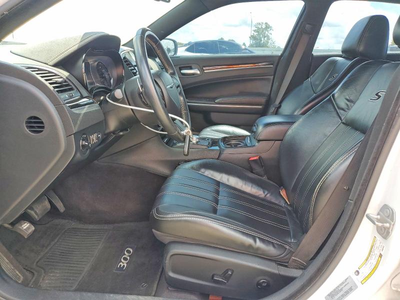 Photo 7 from auction – 2017 CHRYSLER 300 with VIN 2C3CCABG4HH667623