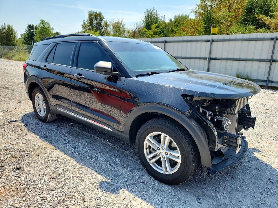 Photo 4 from auction – 2021 FORD EXPLORER with VIN 1FMSK8DH2MGB21297
