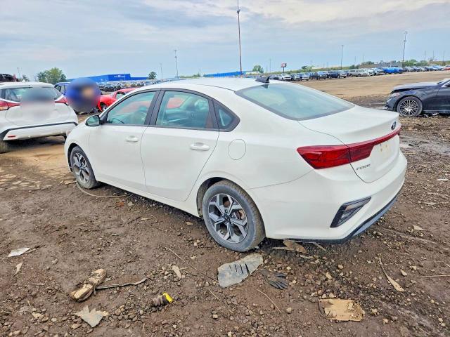 Photo 2 from auction – 2021 KIA FORTE with VIN 3KPF24AD4ME335014