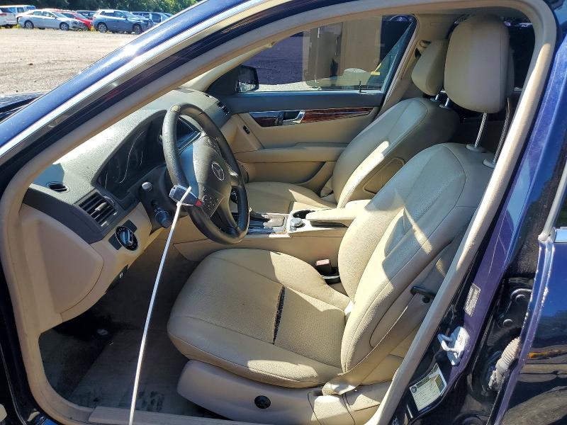 Photo 7 from auction – 2010 MERCEDES-BENZ C with VIN WDDGF8BB4AR108330