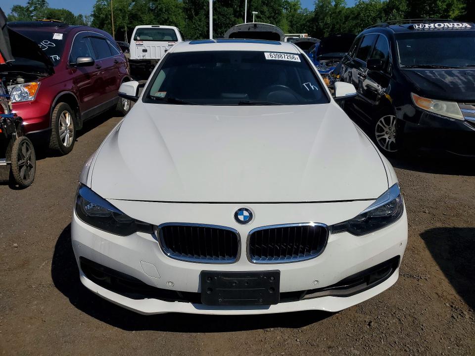 Photo 5 from auction – 2017 BMW 320 with VIN WBA8E1G59HNU14479