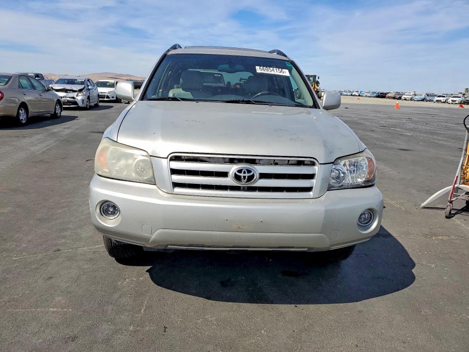 Photo 5 from auction – 2004 TOYOTA HIGHLANDER with VIN JTEEP21A040007102