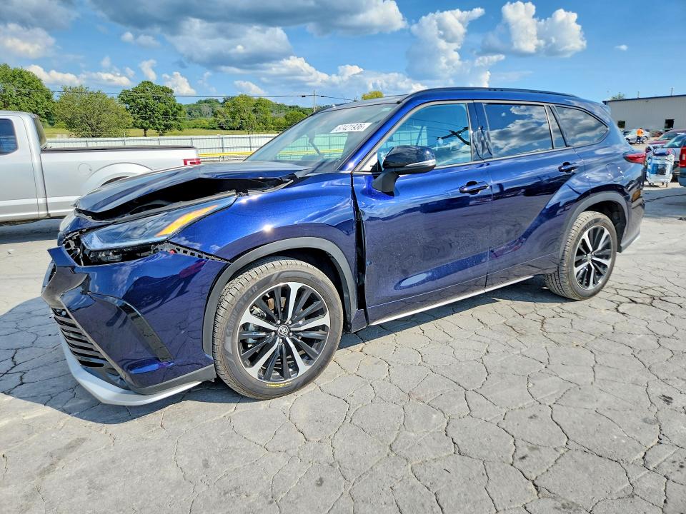 2021 TOYOTA HIGHLANDER - Търг №67421936