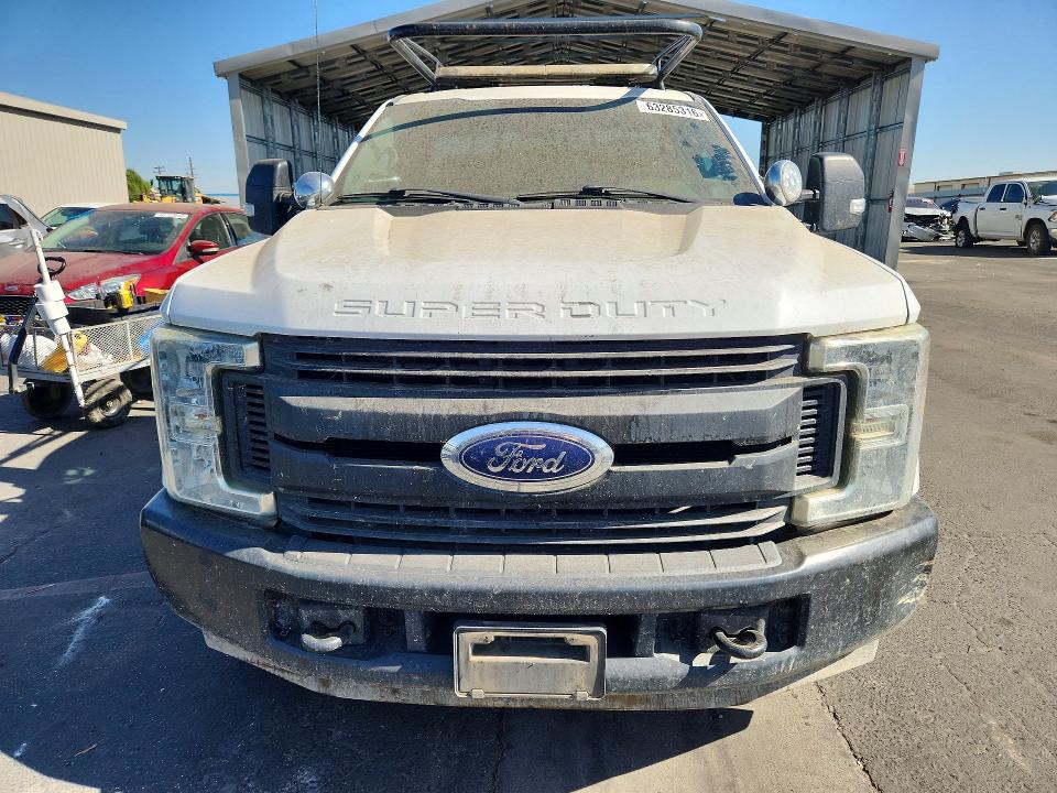 Photo 5 from auction – 2017 FORD F350 with VIN 1FTRF3ATXHEC09826