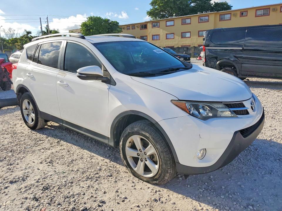Photo 4 from auction – 2014 TOYOTA RAV4 with VIN 2T3WFREV0EW113015