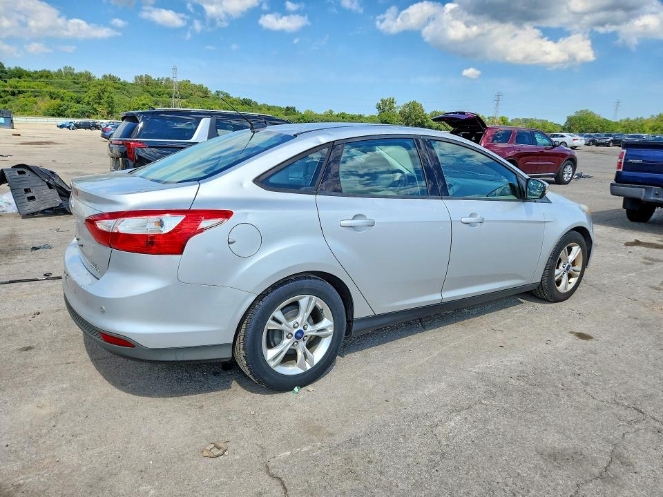 Photo 3 from auction – 2014 FORD FOCUS with VIN 1FADP3F2XEL155111