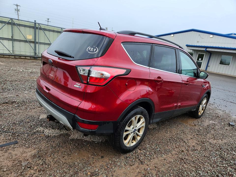 Foto 3 de la subasta – 2017 FORD ESCAPE con VIN 1FMCU9GD1HUD02721