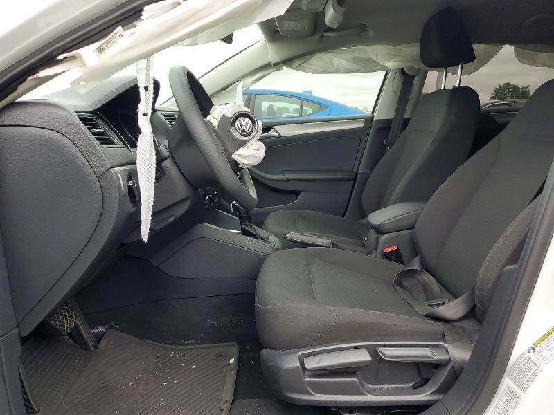 Photo 7 from auction – 2017 VOLKSWAGEN JETTA with VIN 3VW2B7AJ1HM216660