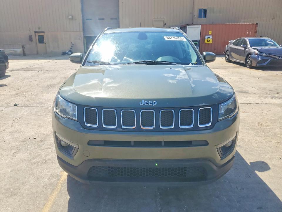 Photo 5 from auction – 2018 JEEP COMPASS with VIN 3C4NJCBBXJT227428
